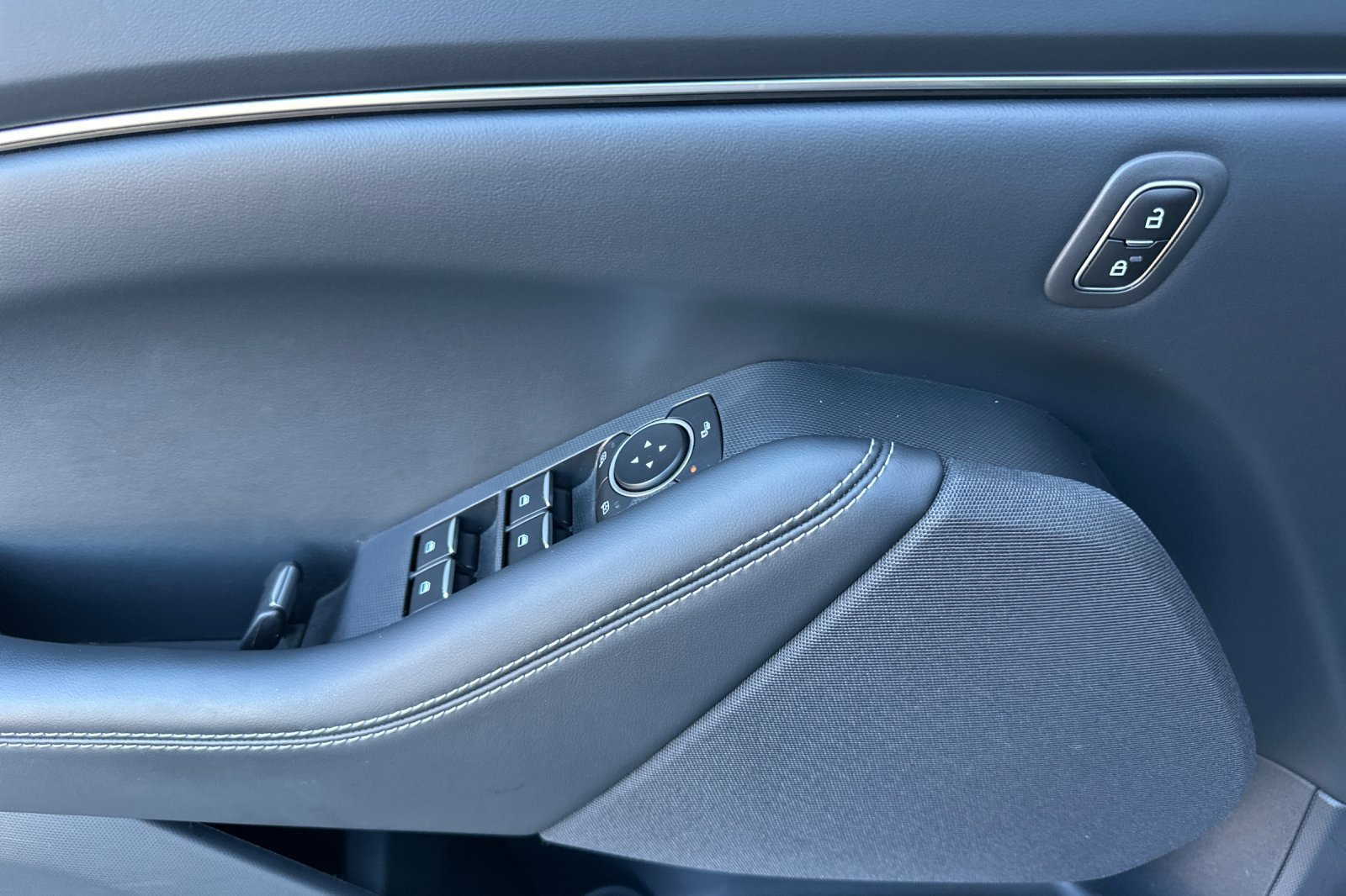 Certified 2023 Ford Mustang Mach-E Select RWD image 11