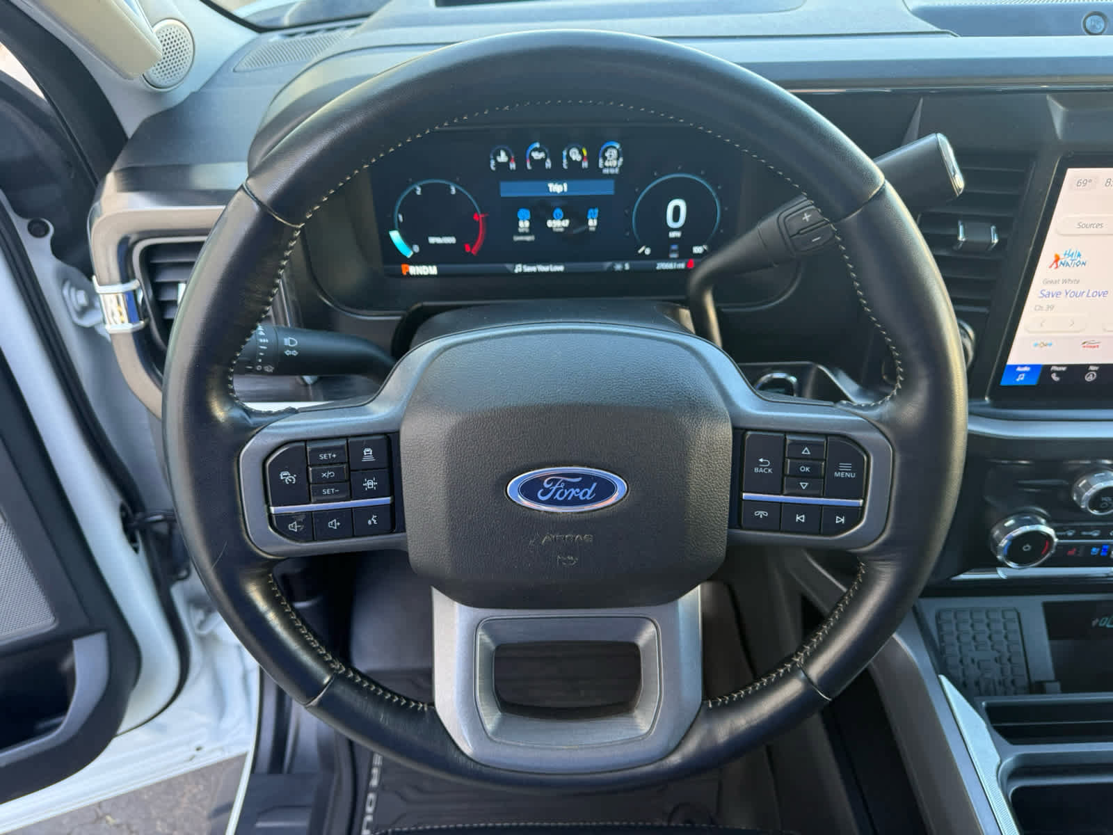 Certified 2024 Ford F250 Lariat w/ Lariat Ultimate Package AWD/4WD image 2