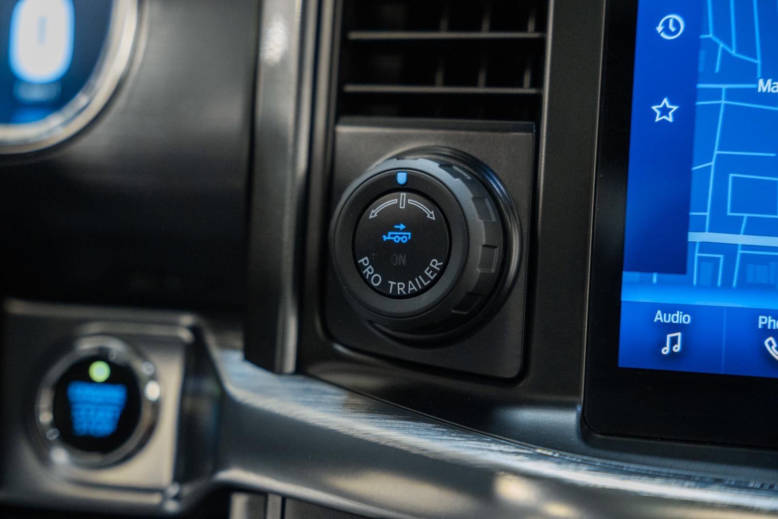 Certified 2023 Ford F150 Lariat w/ Equipment Group 502A High image 32