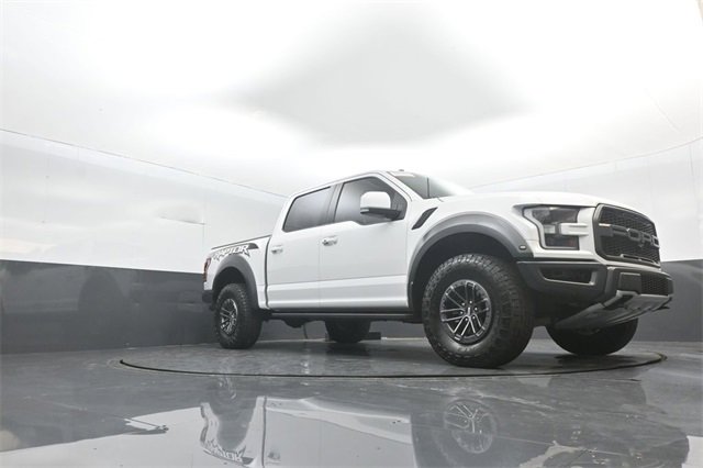 Certified 2018 Ford F150 Raptor w/ Equipment Group 802A Luxury image 26