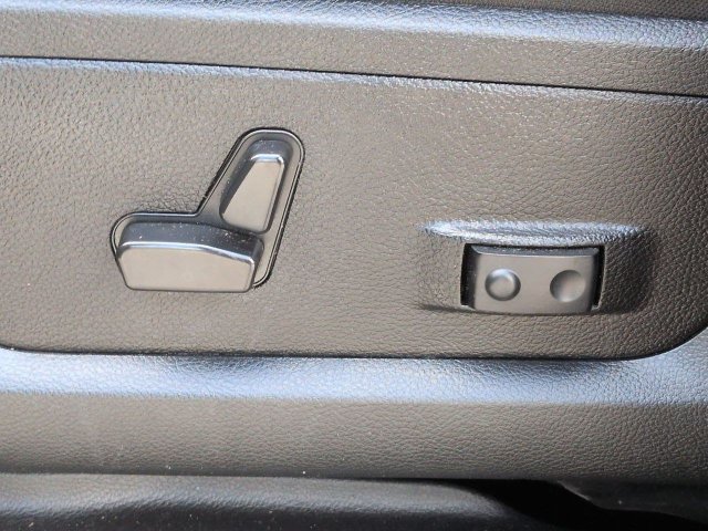 Used 2024 RAM 2500 Big Horn AWD/4WD image 19