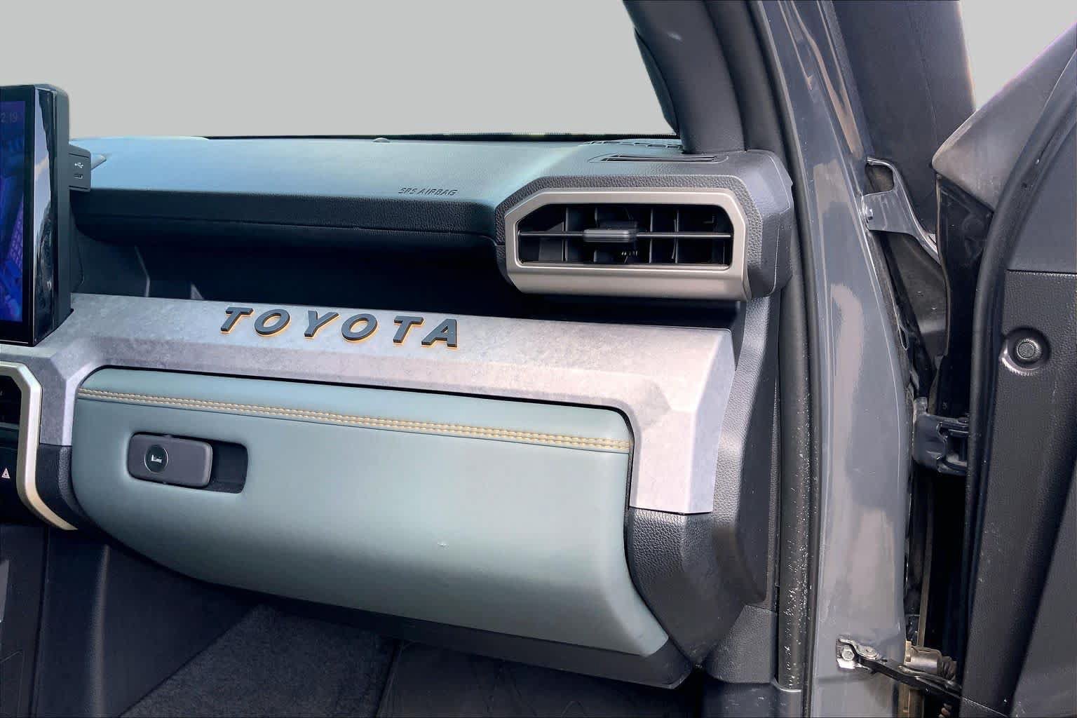 Used 2025 Toyota Tacoma 4x4 Double Cab Hybrid image 19
