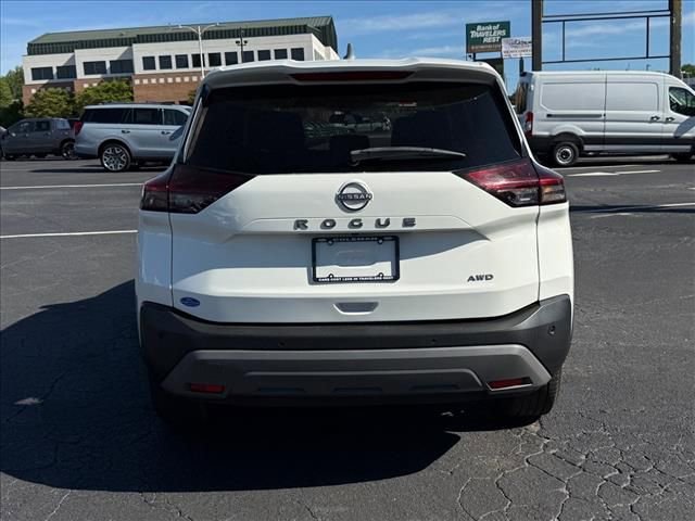 Used 2022 Nissan Rogue S AWD/4WD image 5