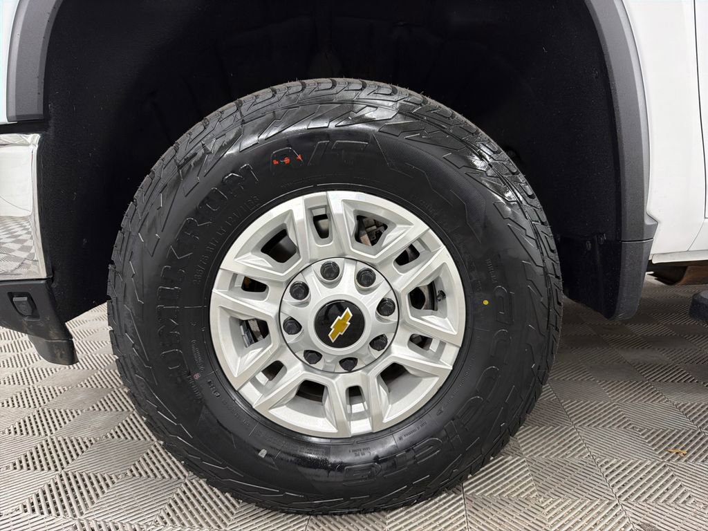 Used 2025 Chevrolet Silverado 2500 LT w/ Convenience Package image 15