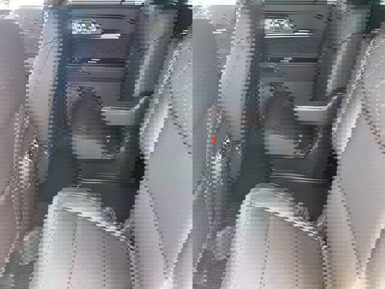 Certified 2025 Ford Explorer Platinum w/ Ultimate Package image 13