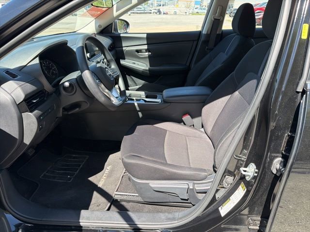 Used 2025 Nissan Sentra SV image 6