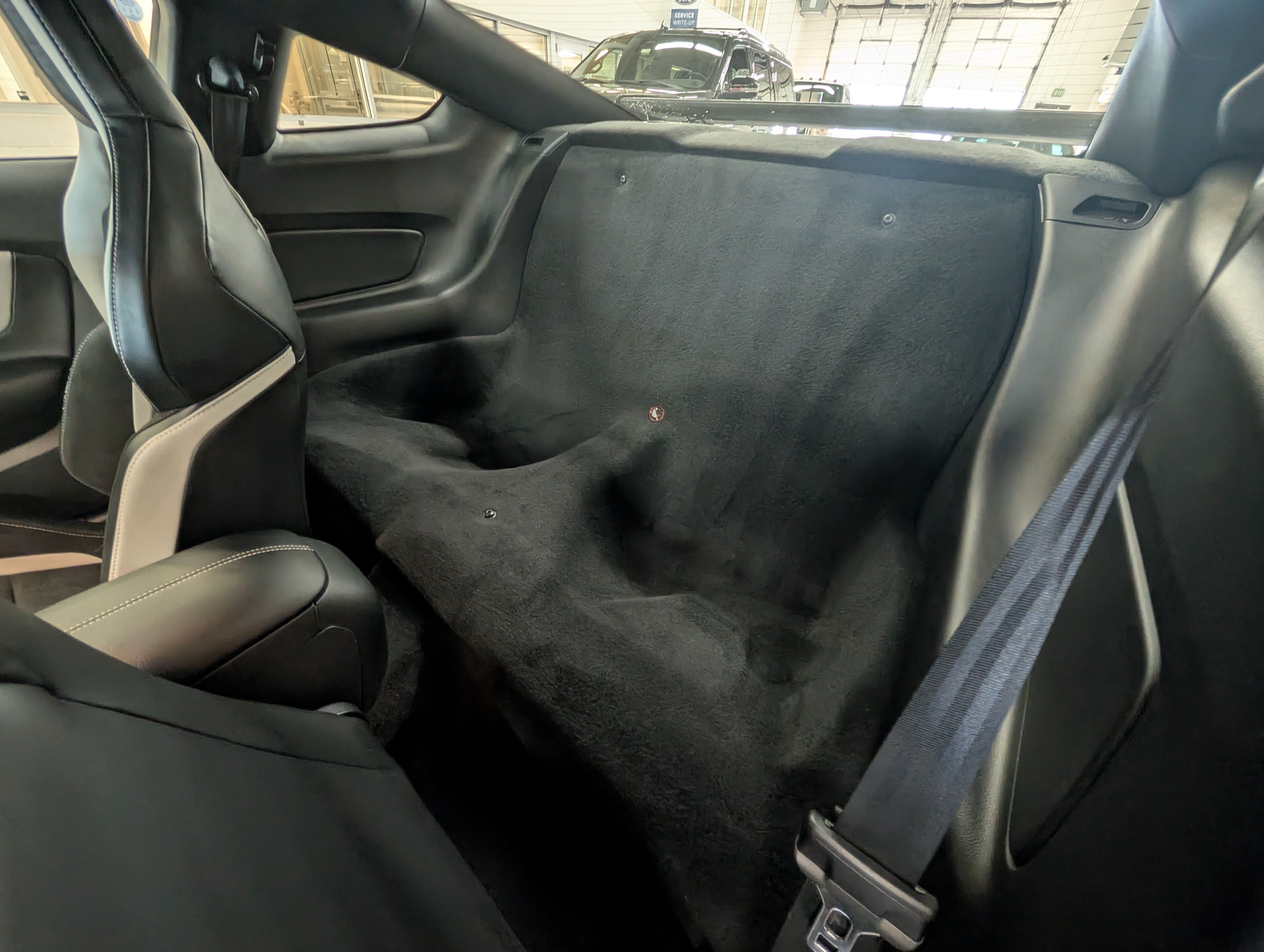 Certified 2021 Ford Mustang Shelby GT500 w/ Carbon Fiber Track Pack RWD image 15