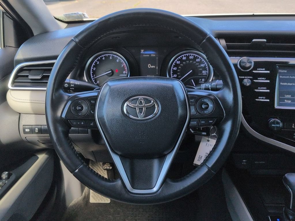 Used 2018 Toyota Camry SE FWD image 13