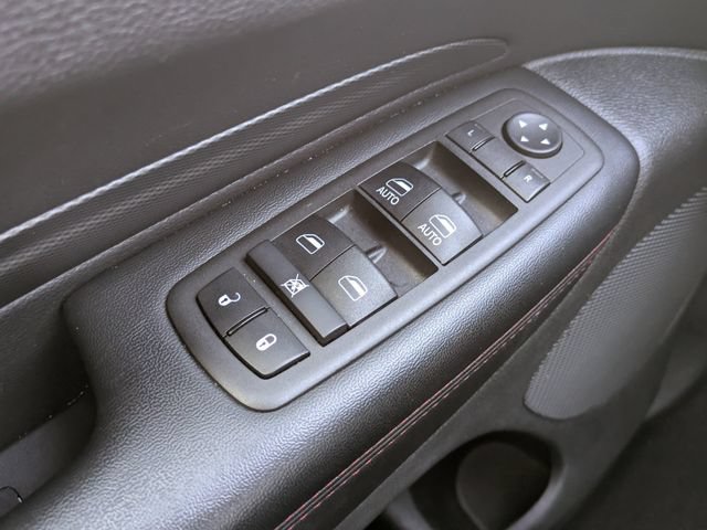 Used 2025 Dodge Durango GT RWD image 25