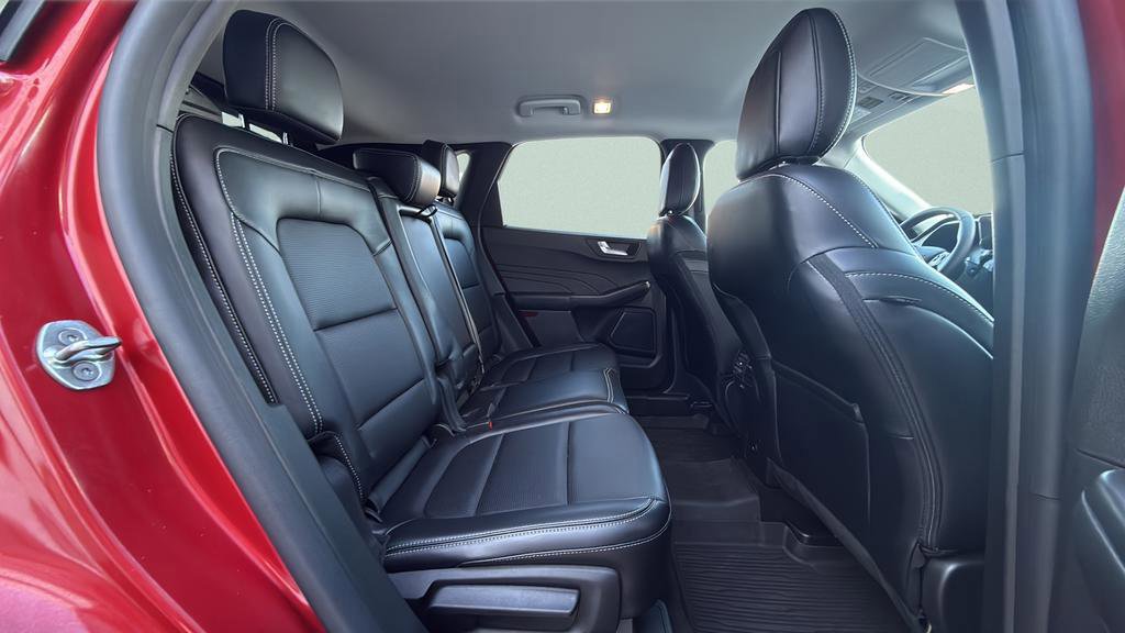 Certified 2023 Ford Escape Platinum AWD/4WD image 24