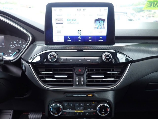 Certified 2022 Ford Escape SEL w/ SEL Stealth AWD Package image 28