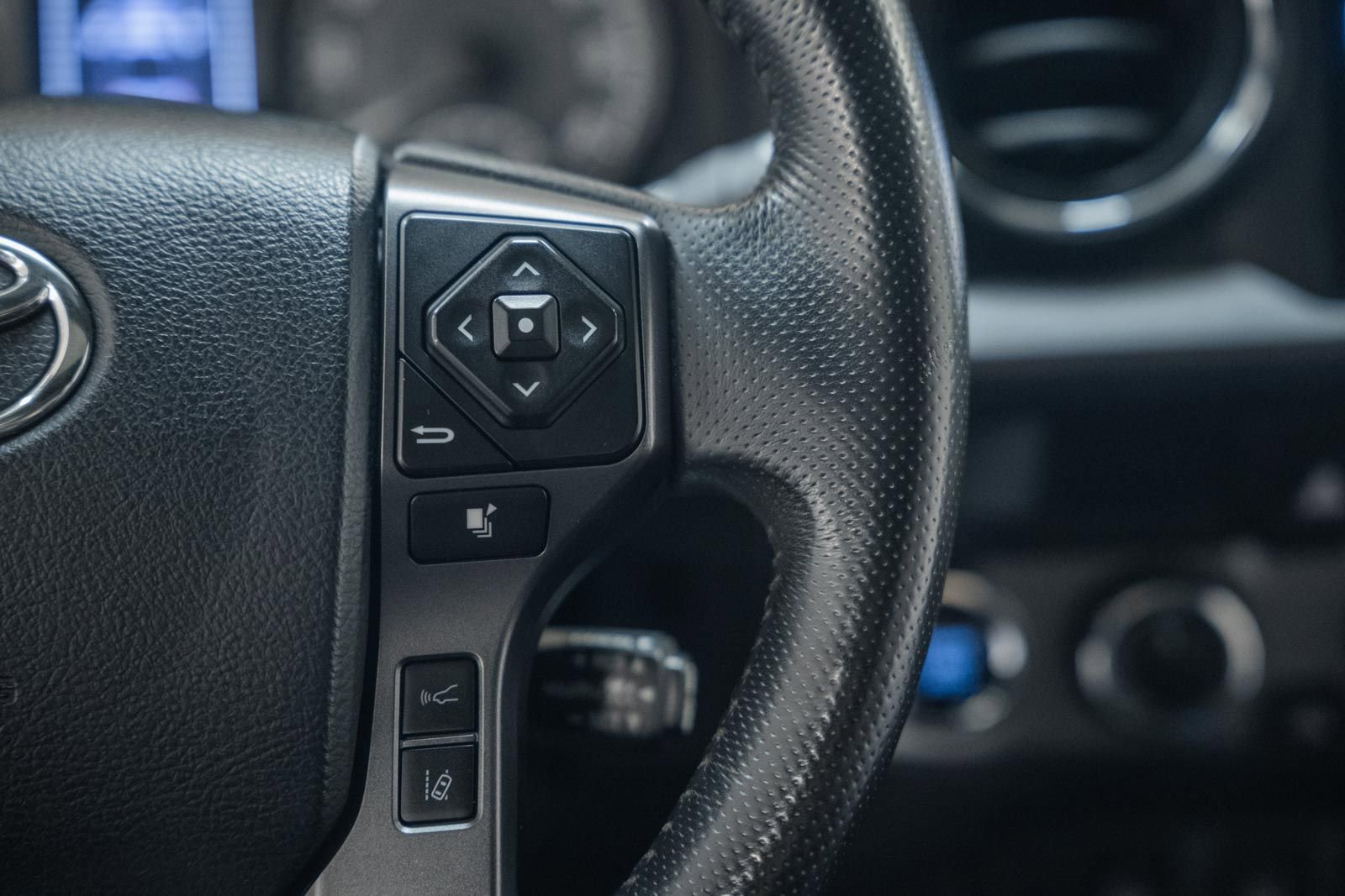 Used 2019 Toyota Tacoma TRD Sport image 29