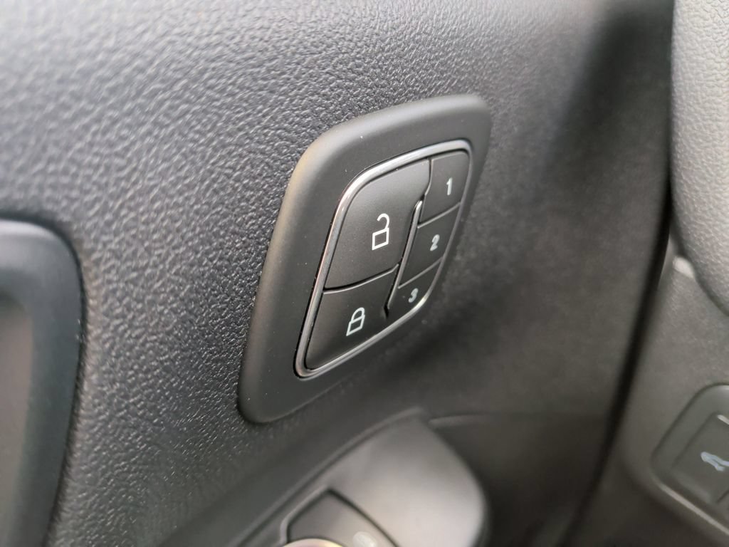 Certified 2022 Ford Escape SEL w/ Technology Package AWD/4WD image 29