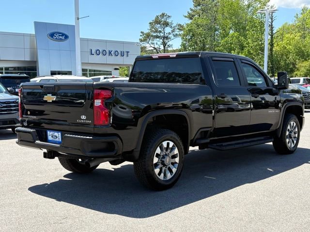 Used 2025 Chevrolet Silverado 2500 Custom w/ Custom Value Package image 5