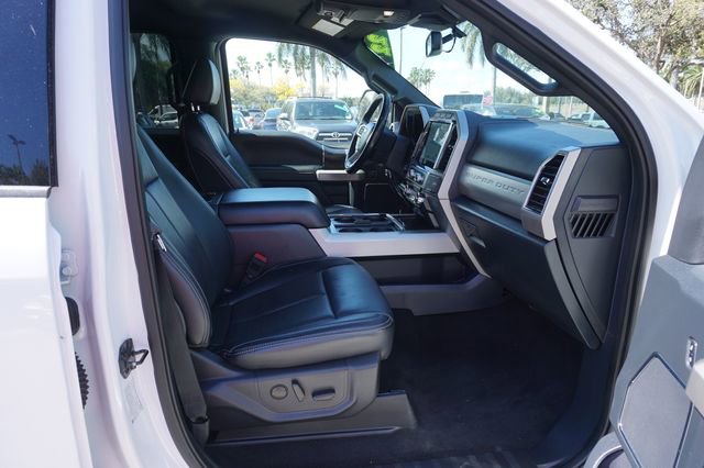 Certified 2022 Ford F250 Lariat w/ Black Appearance Package image 3