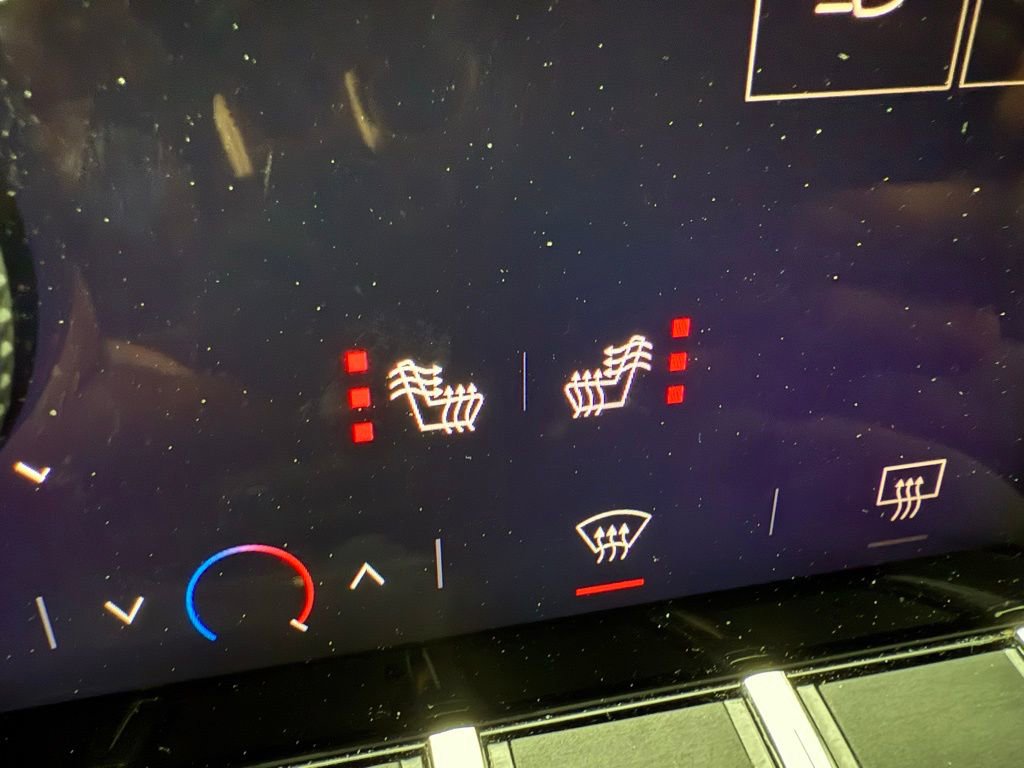 Used 2025 GMC Terrain Elevation image 3