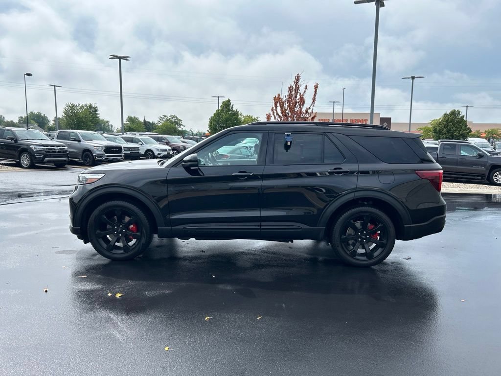 Certified 2023 Ford Explorer ST w/ Technology Package AWD/4WD image 10