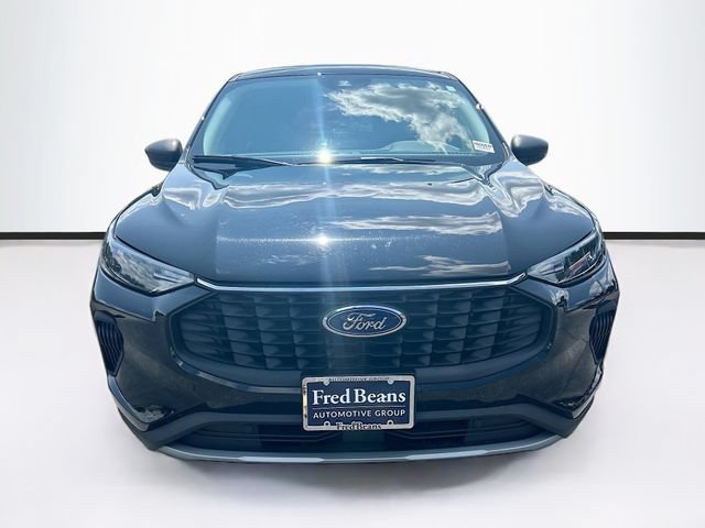 Certified 2025 Ford Escape Active AWD/4WD image 2