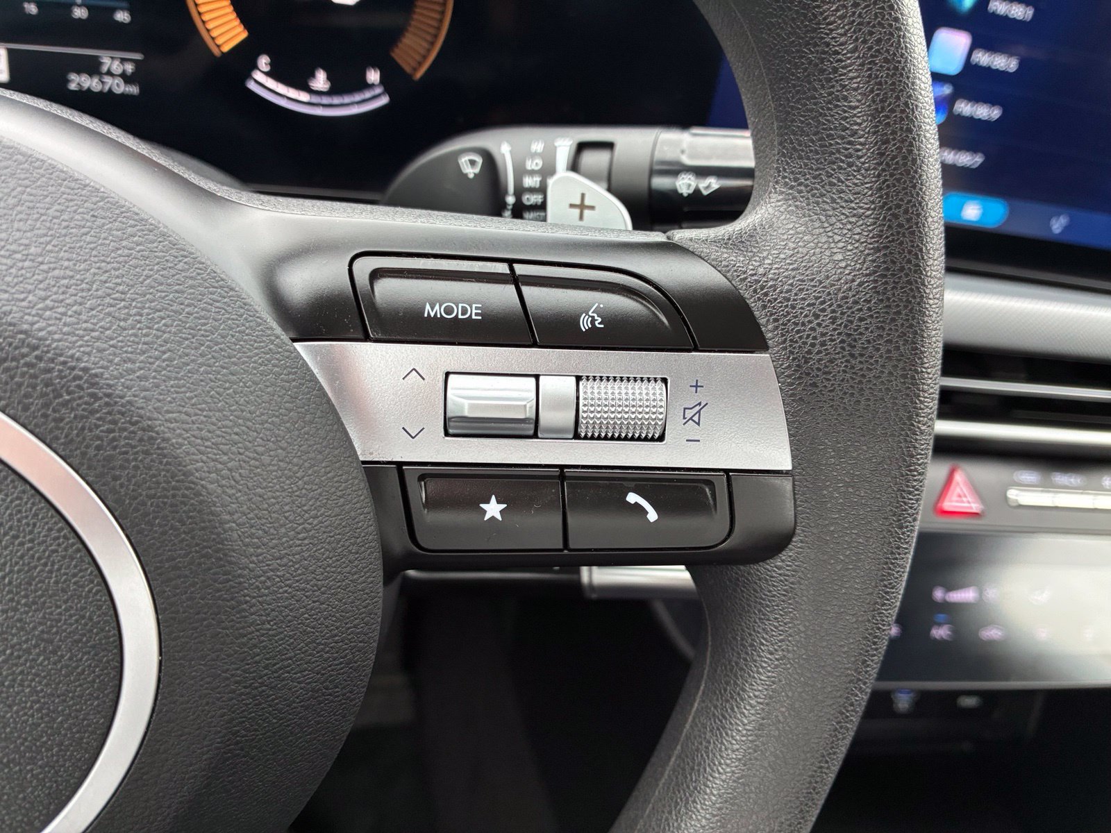 Used 2025 Hyundai Sonata SEL FWD image 23