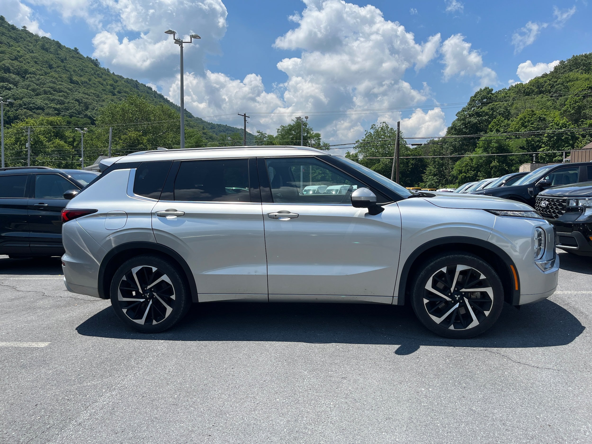 Used 2022 Mitsubishi Outlander SEL AWD/4WD image 5