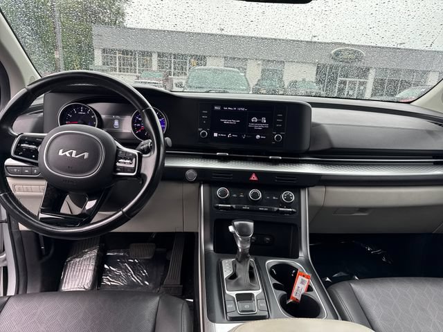 Used 2022 Kia Carnival LX FWD image 13