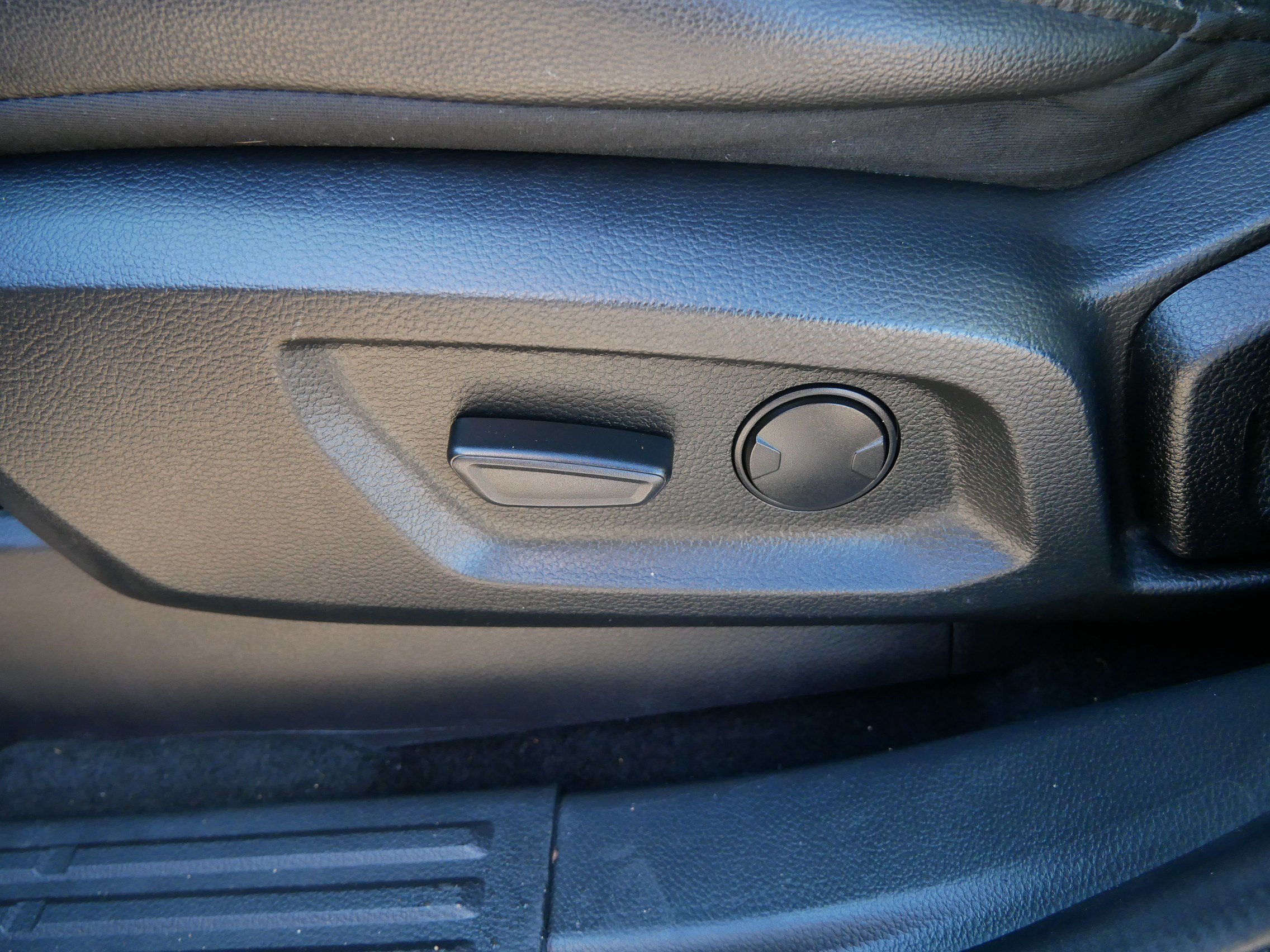 Certified 2019 Ford Ranger Lariat w/ Black Appearance Package image 19