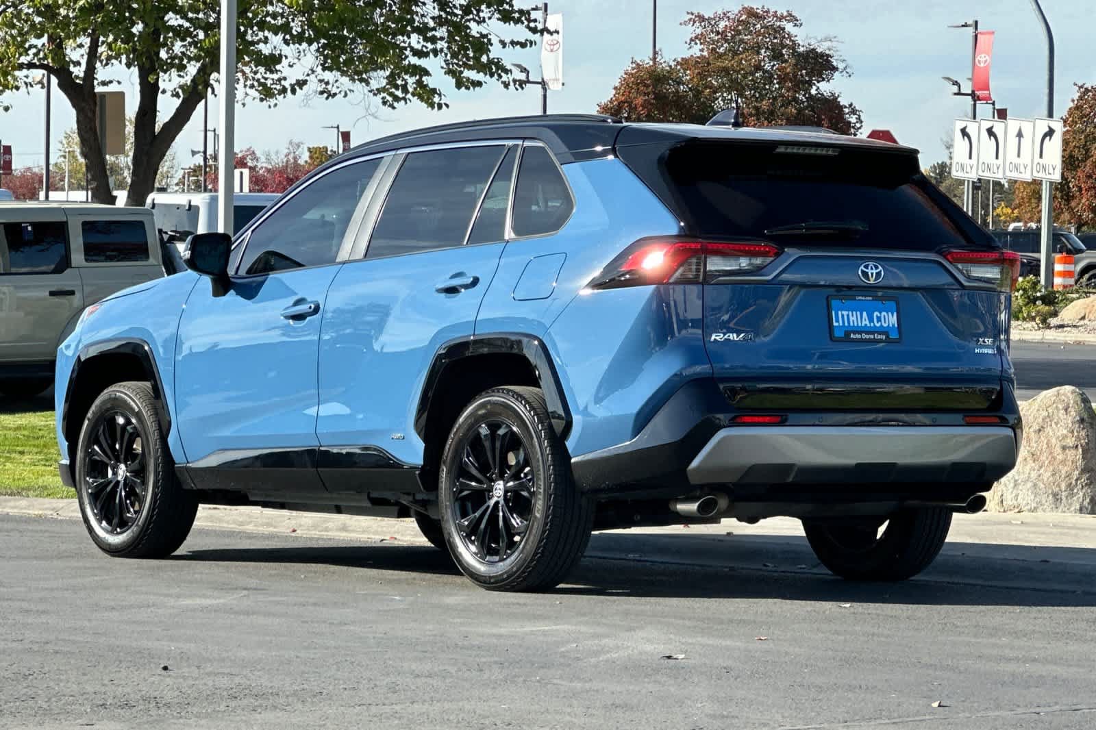 Used 2024 Toyota RAV4 XSE w/ Advanced Technology Package AWD/4WD image 6