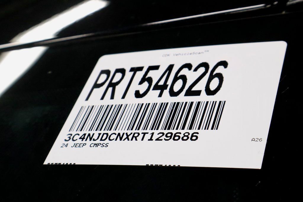 Used 2024 Jeep Compass Limited image 34