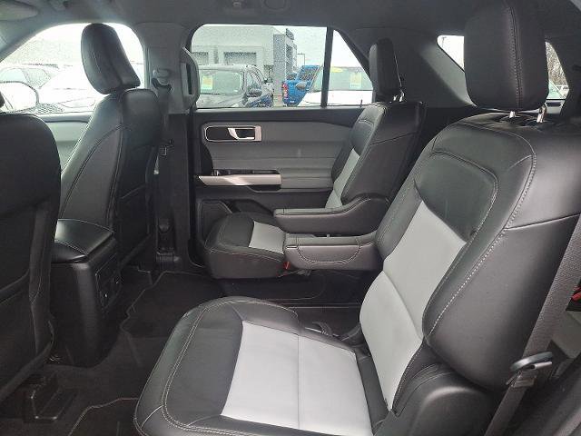 Certified 2022 Ford Explorer XLT w/ Equipment Group 202A image 10
