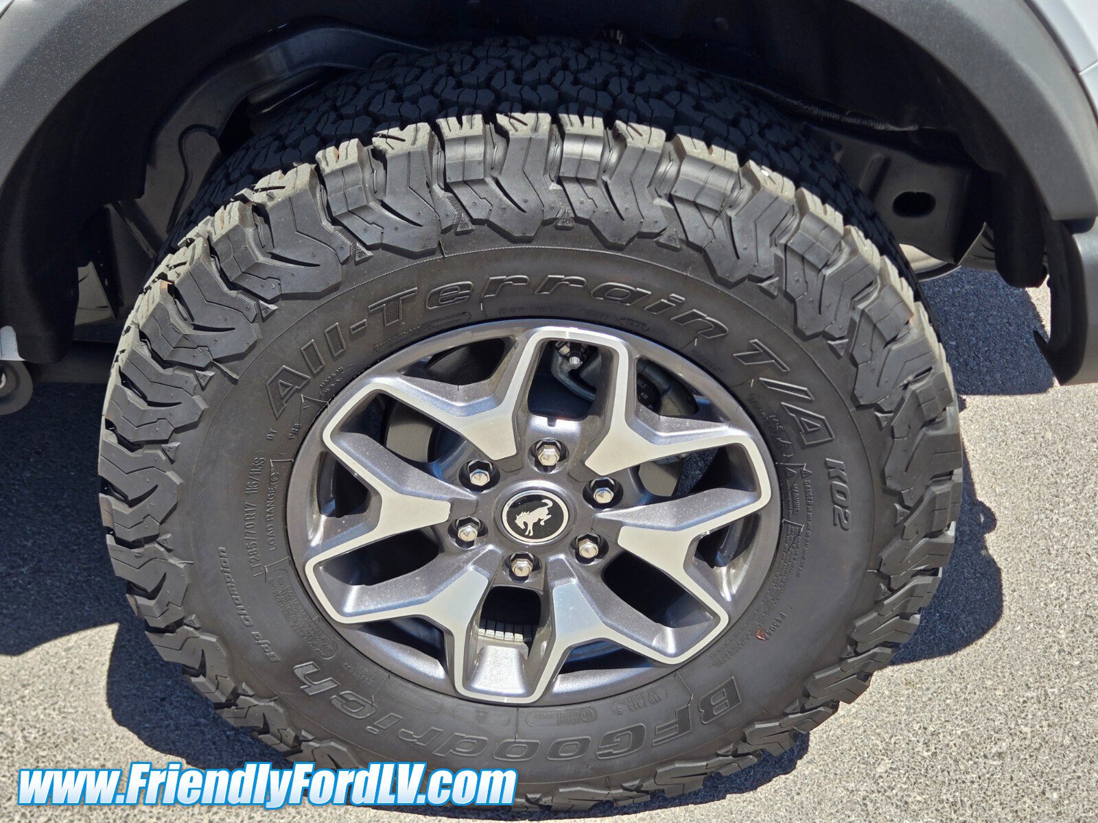 Certified 2025 Ford Bronco Badlands AWD/4WD image 4