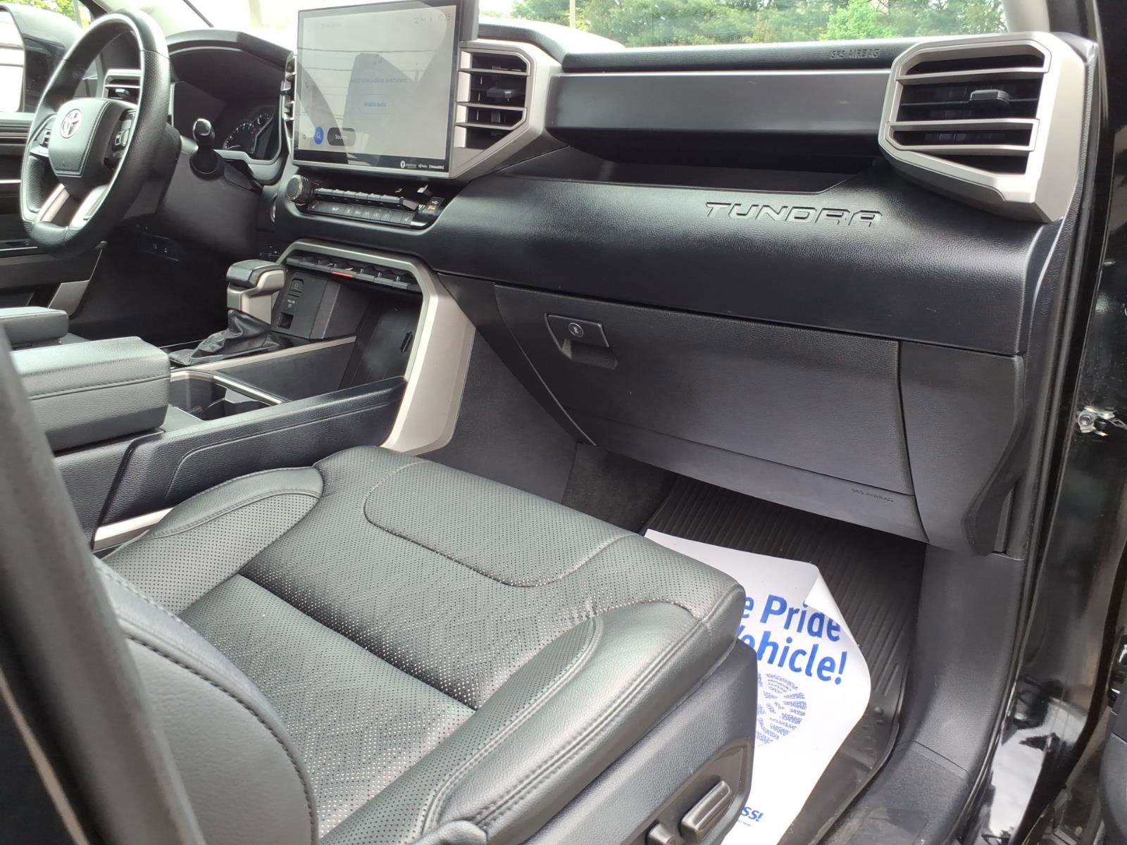 Used 2022 Toyota Tundra SR5 w/ SR5 Premium Package AWD/4WD image 10
