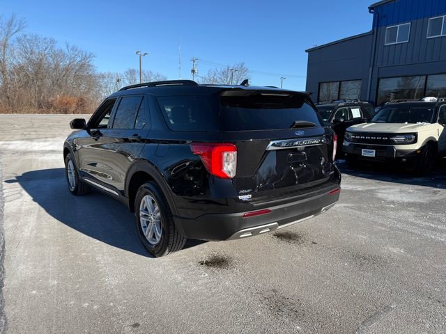 Certified 2022 Ford Explorer XLT w/ Equipment Group 202A image 24