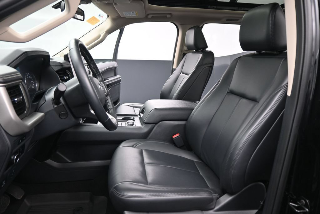 Certified 2024 Ford Expedition XLT AWD/4WD image 9