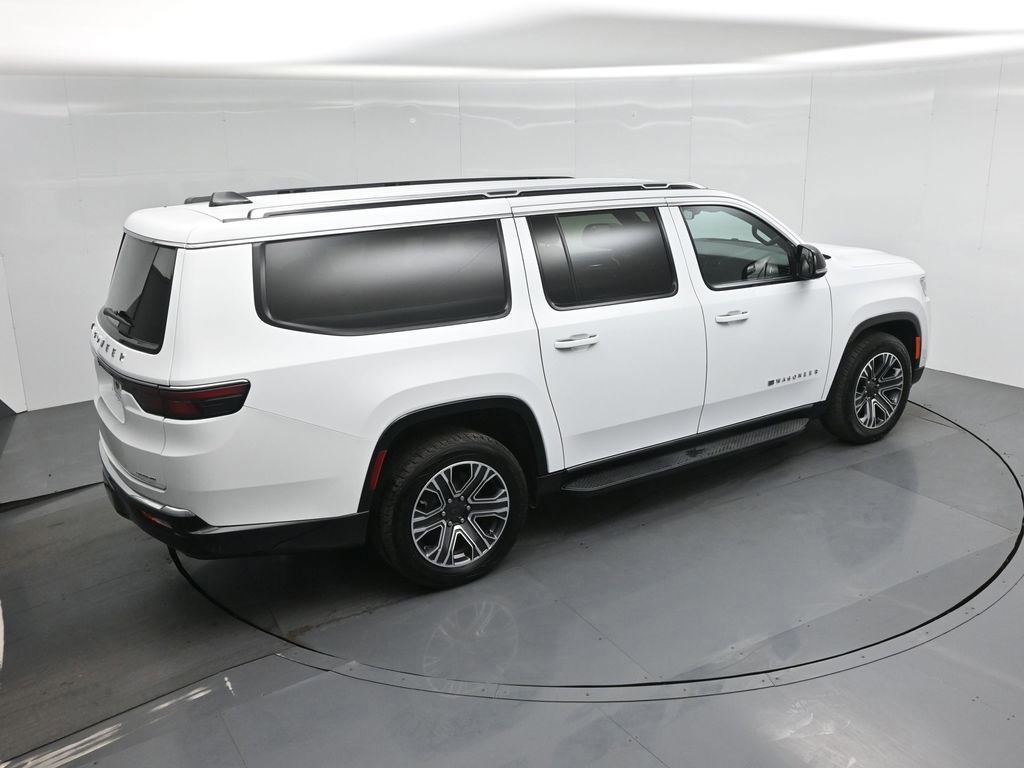 Used 2024 Jeep Wagoneer L Series II image 13