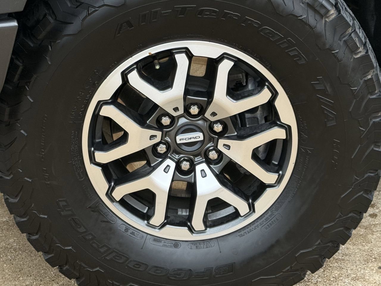 Certified 2022 Ford F150 Raptor w/ Equipment Group 801A High AWD/4WD image 9