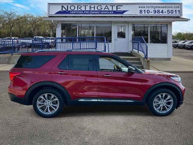 Certified 2022 Ford Explorer Limited w/ Equipment Group 301A AWD/4WD image 2