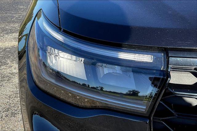Certified 2025 Ford Explorer ST-Line w/ ST-Line Street Pack AWD/4WD image 23
