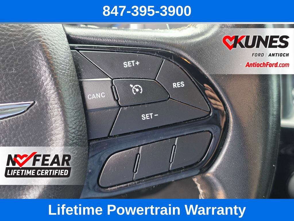 Used 2019 Chrysler 300 S AWD/4WD image 28