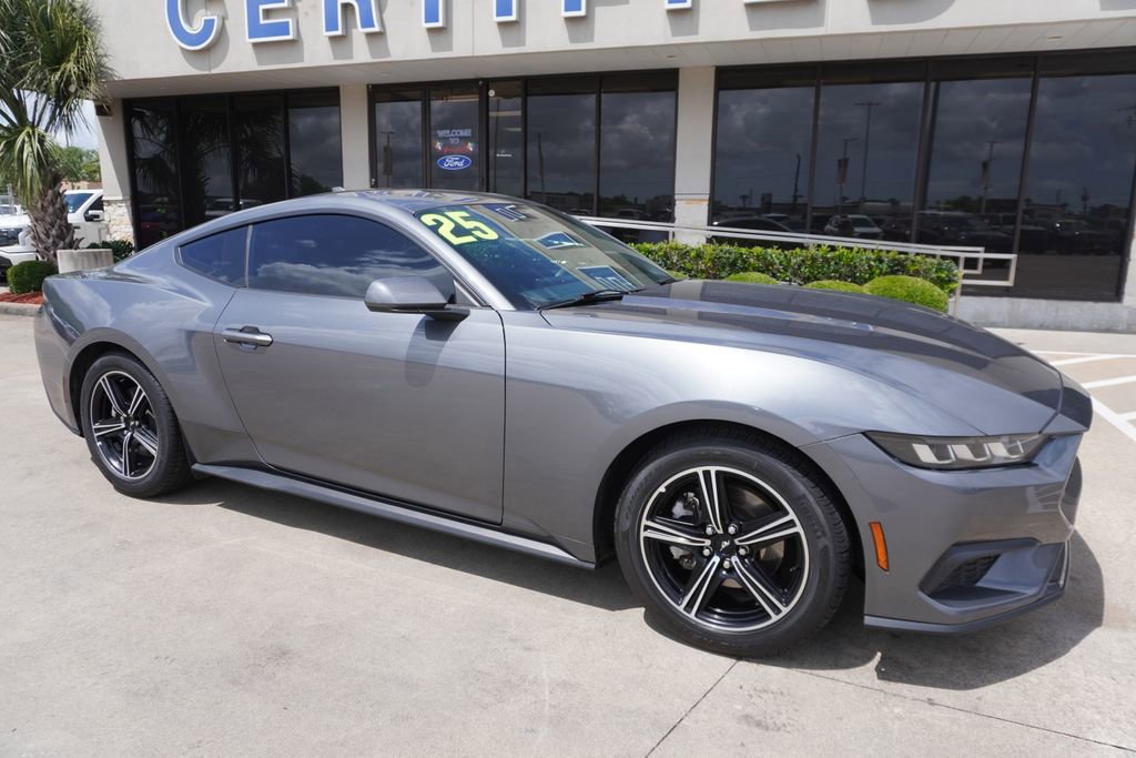 Certified 2025 Ford Mustang Coupe RWD image 2