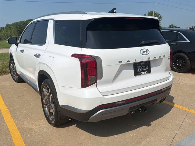 Used 2025 Hyundai Palisade SEL AWD/4WD image 3