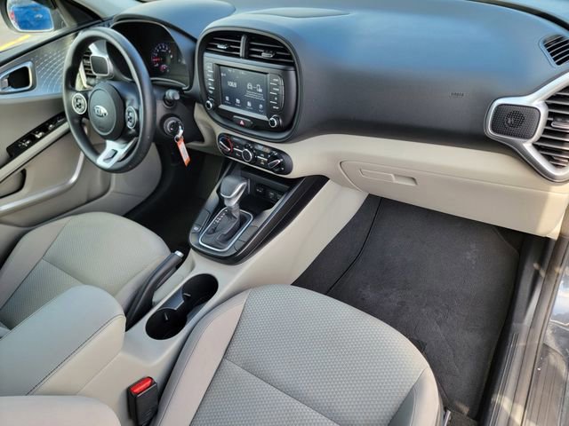 Used 2020 Kia Soul LX image 24