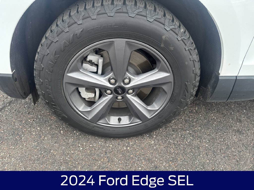 Certified 2024 Ford Edge SEL w/ Sport Appearance Package AWD/4WD image 11
