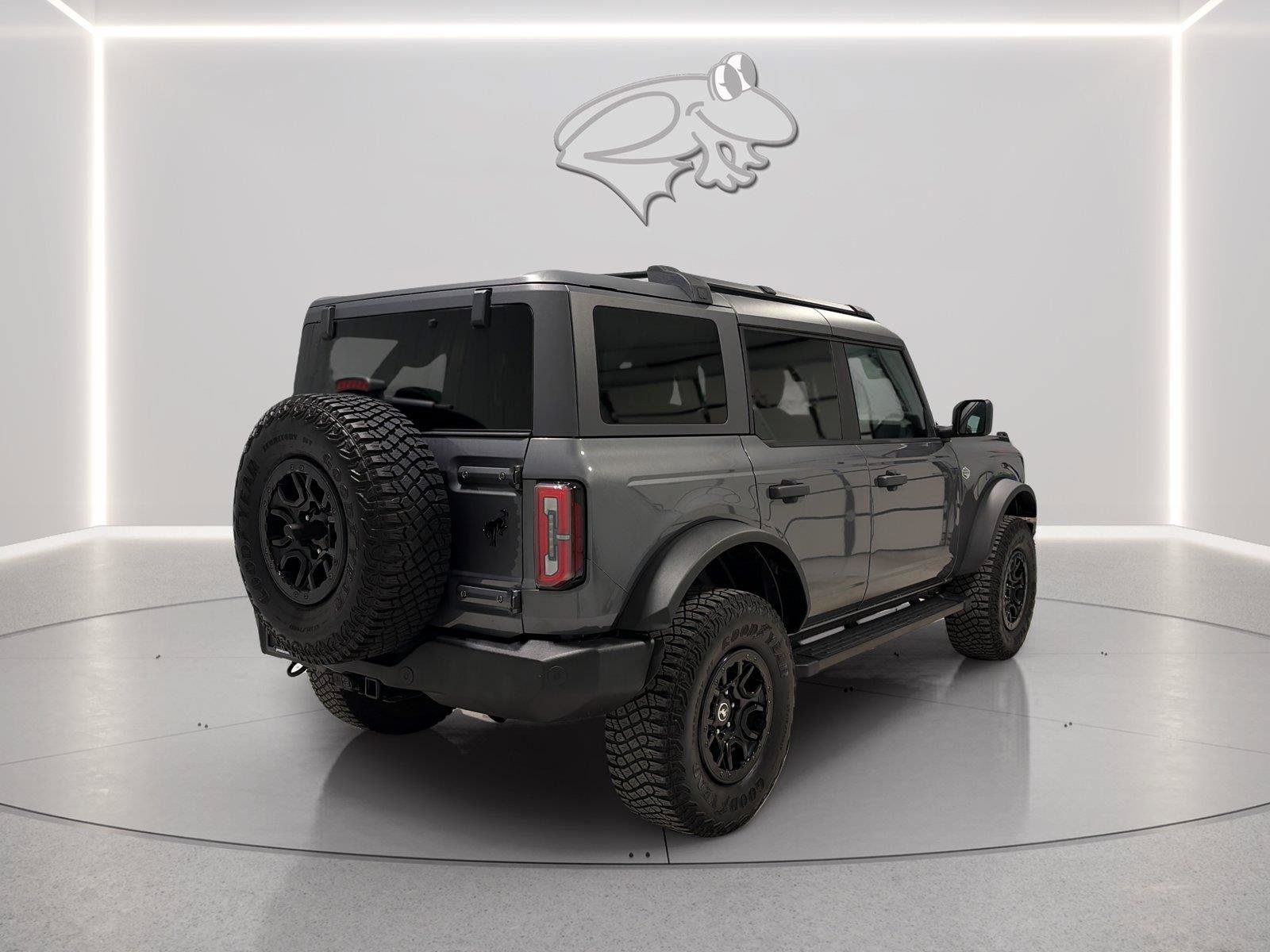 Certified 2022 Ford Bronco Wildtrak AWD/4WD image 5