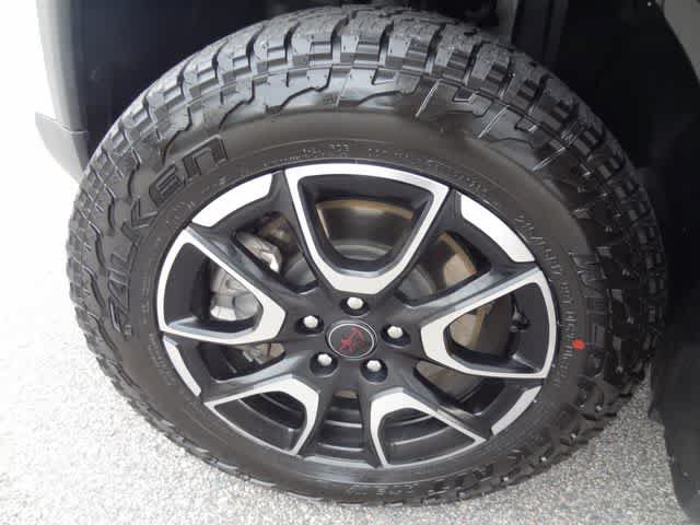 Used 2025 Jeep Compass Trailhawk AWD/4WD image 39