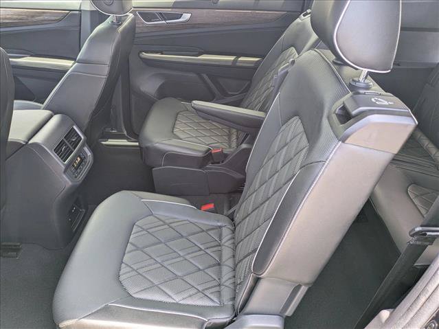 Used 2024 Volkswagen Atlas SEL Premium R-Line AWD/4WD image 21