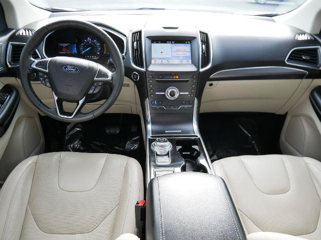 Certified 2019 Ford Edge Titanium w/ Equipment Group 301A AWD/4WD image 15