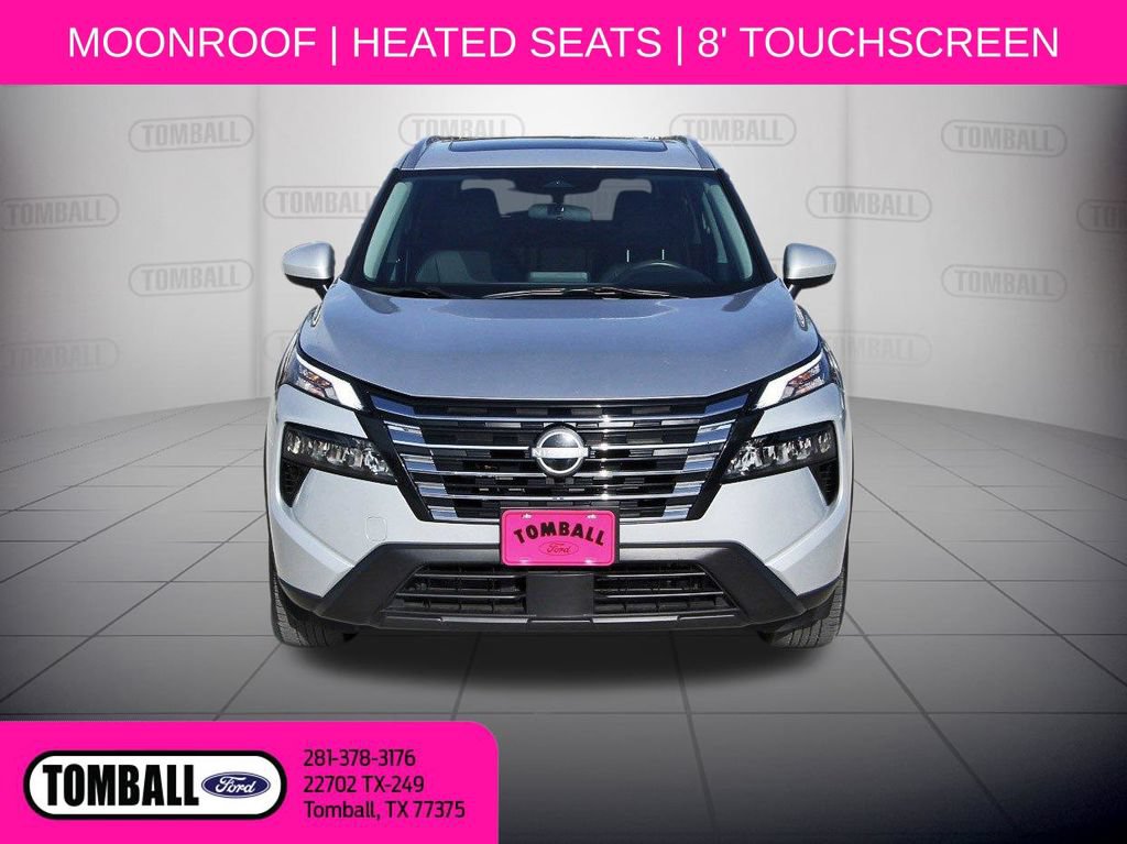 Used 2024 Nissan Rogue SV w/ SV Premium Package FWD image 2