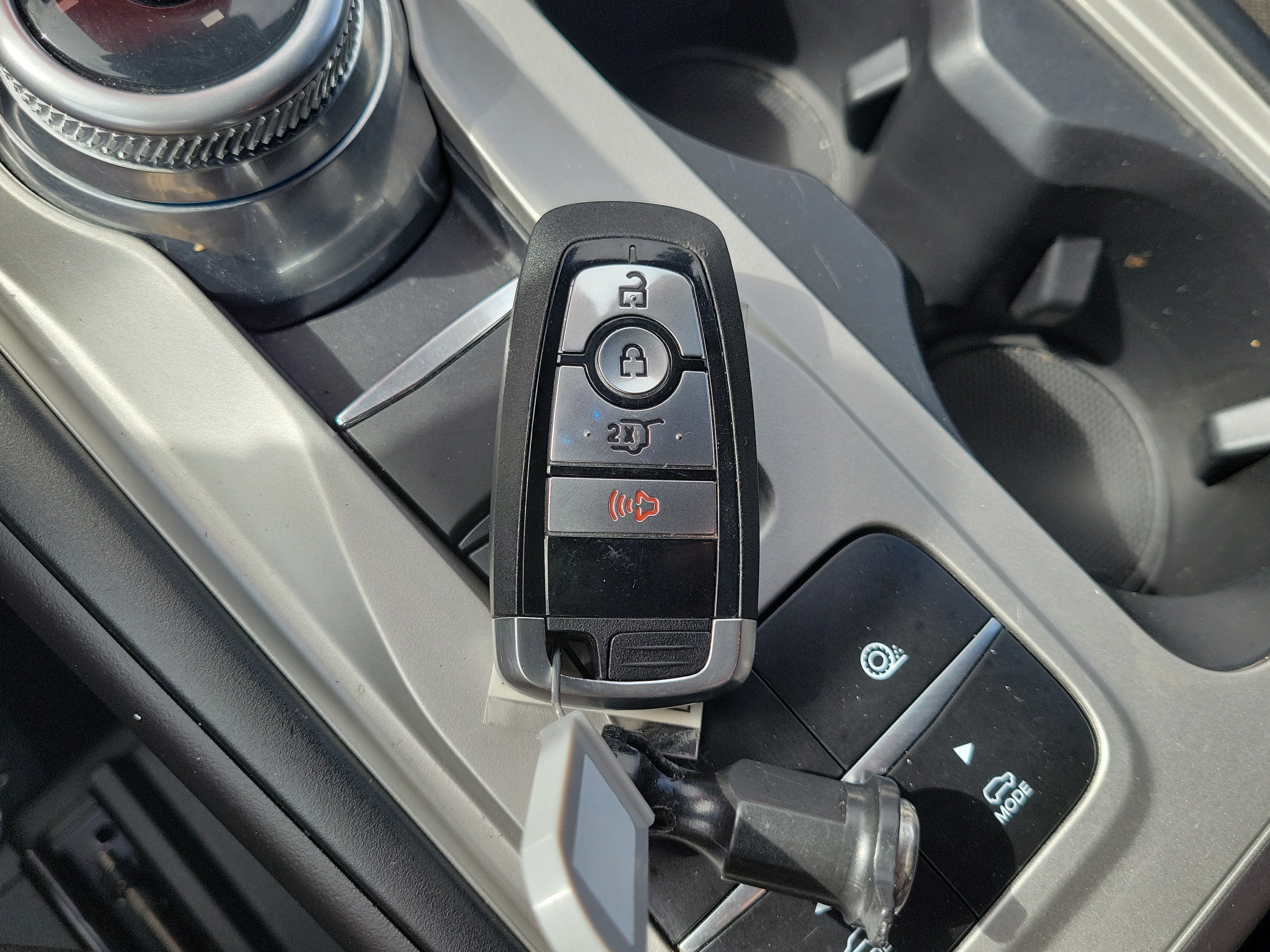 Certified 2024 Ford Explorer XLT RWD image 29