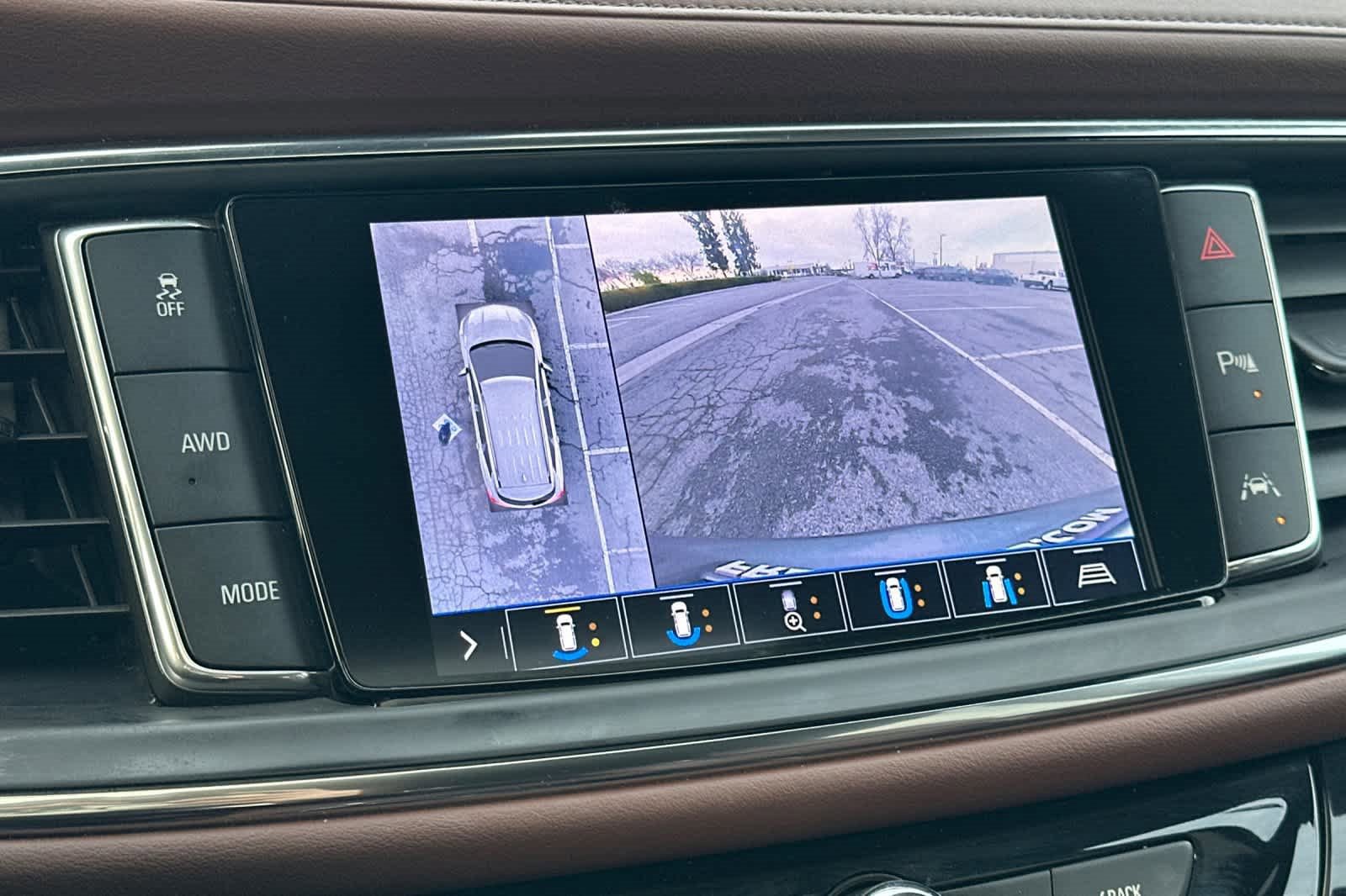 Used 2021 Buick Enclave Avenir w/ Avenir Technology Package image 22