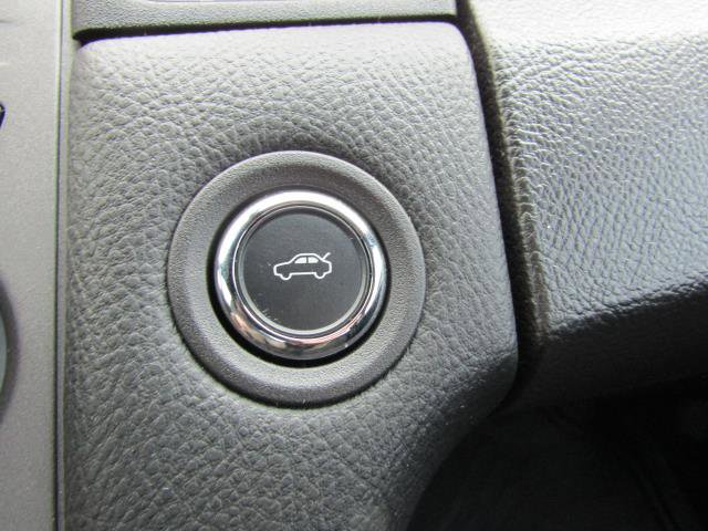 Certified 2018 Ford Taurus SEL image 27